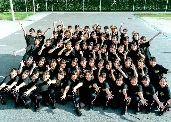 精華女子高校「Queen☆Bee」