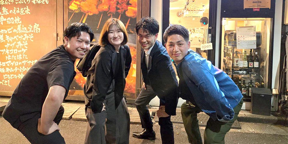 スポットデスクのメンバーとの写真