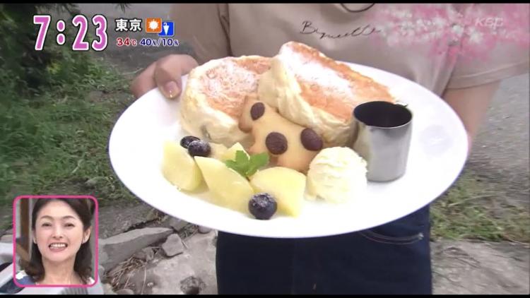 「牛乳屋さんのふわふわスフレパンケーキ」（牛乳付き1000円）。優しい甘さと口の中でとろけるフワフワ感、ぜひ体験を！