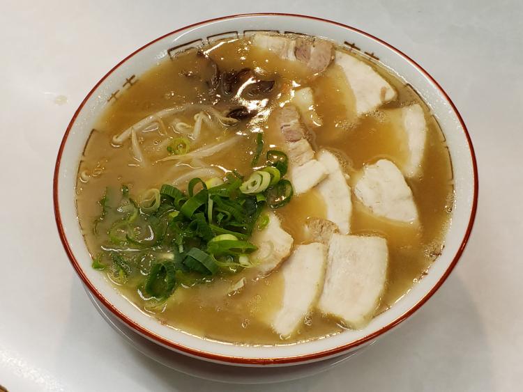 自家製麺が旨味をねっとり持ち上げる“激濃”「がんこもんラーメン 遠賀本店」豚骨戦士　福岡のラーメンを斬る！ VOL.50～ふるさとWish 遠賀町～