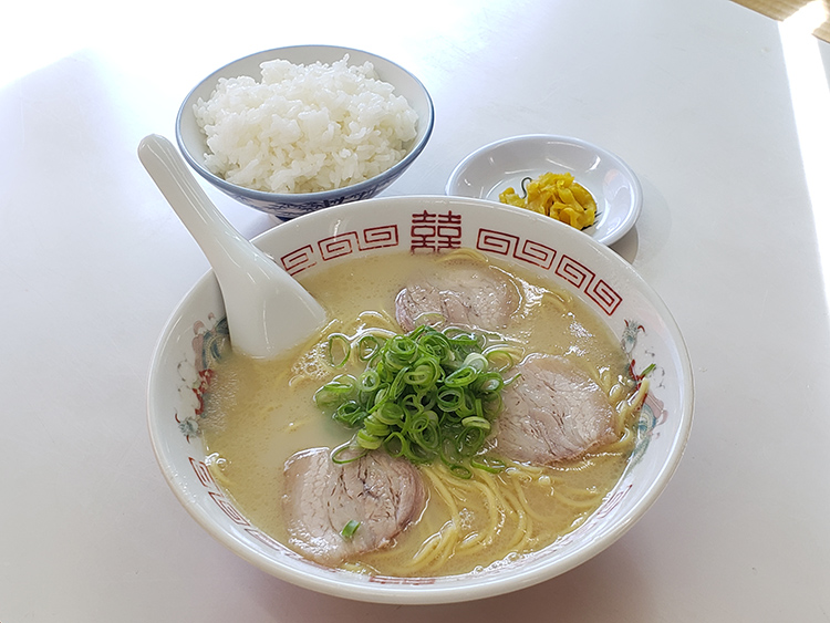 絶対食べんしゃい！齢50年を超える“大牟田ラーメン”の代表格「福龍軒」　ふるさとWish 大牟田市　～年間300杯！ 豚骨戦士　福岡のラーメンを斬る！VOL.15～