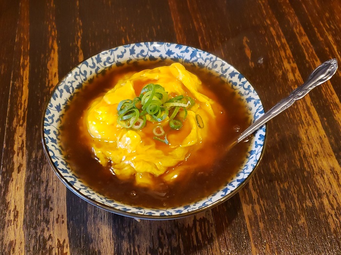 天津飯（小）。ラーメンとのセットで\900