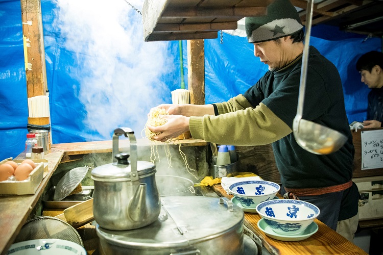 南京千両は初代の孫にあたる店主が切り盛りする