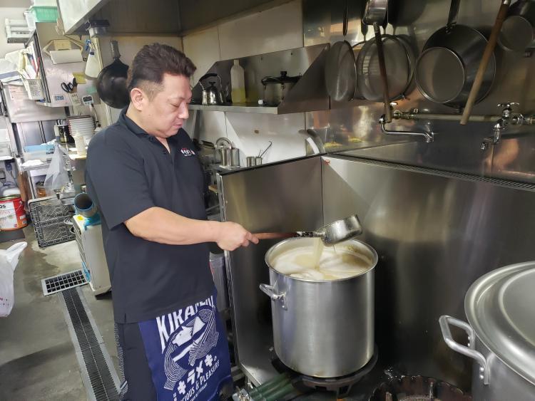 「ラーメン キラメキ。」店主の中津留隆章さん