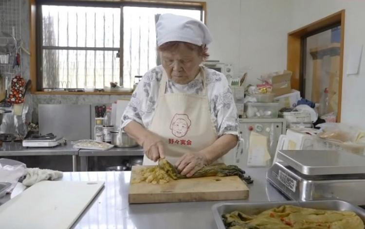 【いいづかブランド認定品】93歳の長野ばあちゃんが作る梅も高菜も自家製の「梅高菜」　ばあちゃんが自分でプレゼン→見事認定！