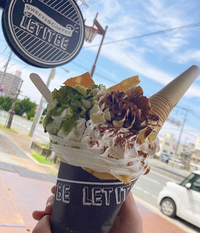 普通サイズの約10倍！！夢の巨大クレープが大牟田市『LET IT BE』で食べられるよ！