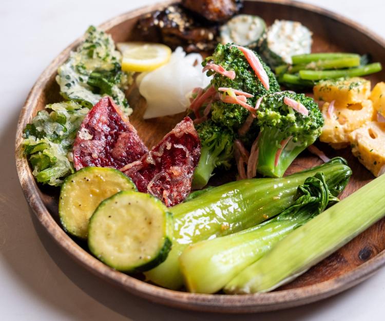 大人気の野菜ビュッフェ！農家直営だからこそ味わえる贅沢ランチ「農家食堂オヤサイキッチン大刀洗本店」（福岡・大刀洗町）【まち歩き】